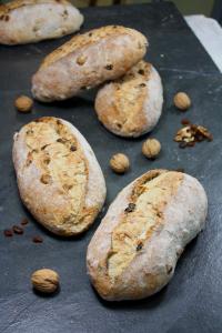 Brown bread with raisins and nuts 350g